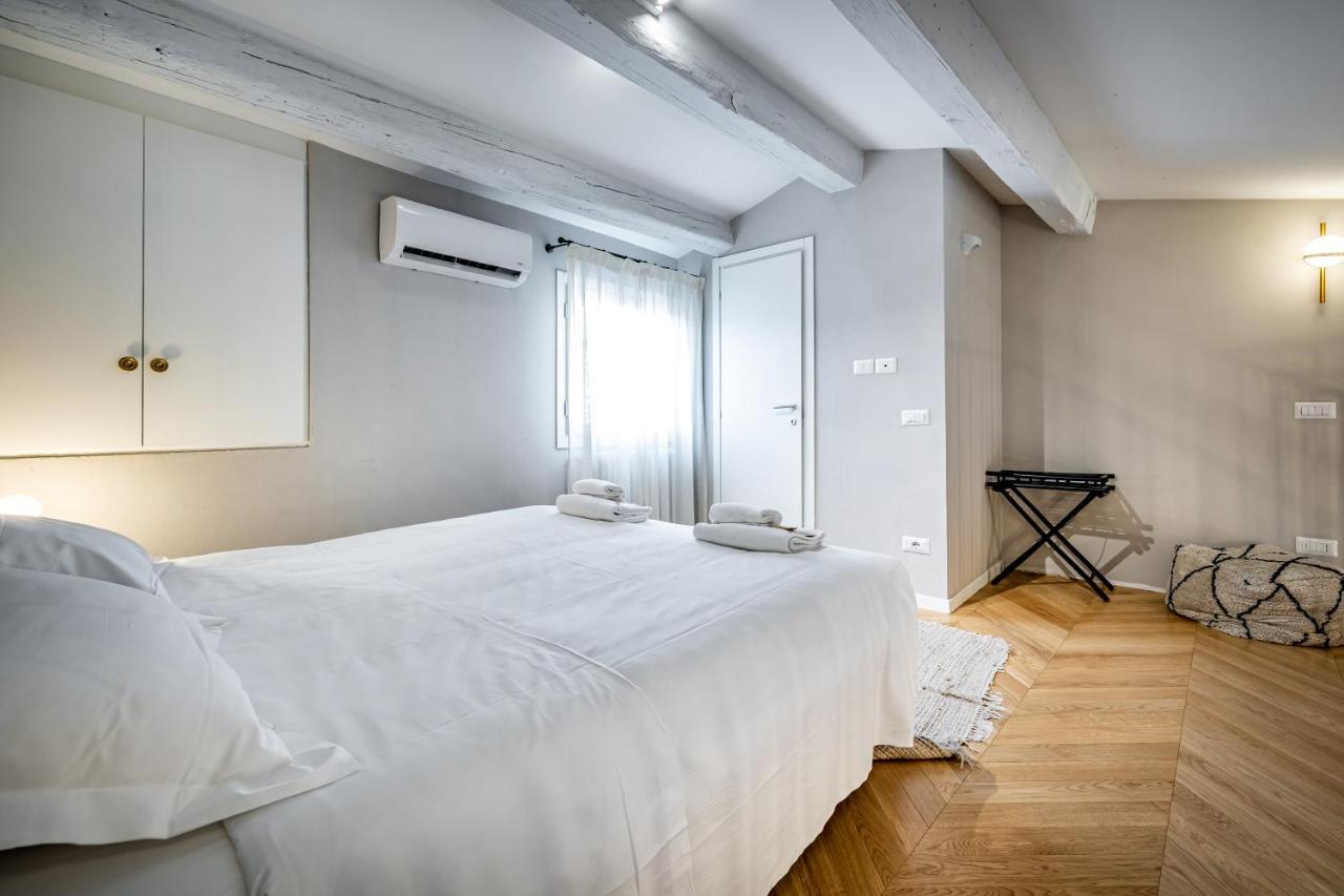 Hs4U Ricasoli Luxury Apartment Near Duomo N. 3 Florenz Exterior foto