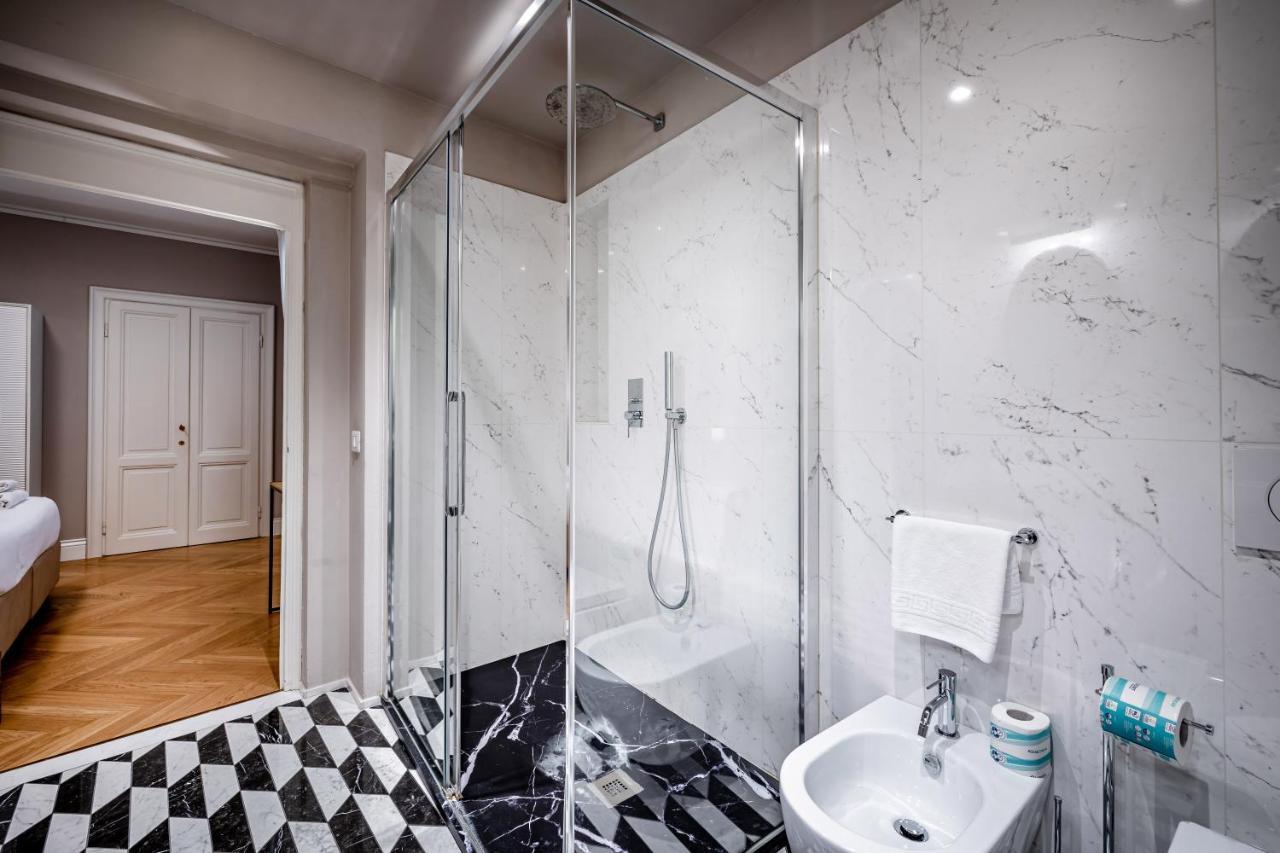Hs4U Ricasoli Luxury Apartment Near Duomo N. 3 Florenz Exterior foto